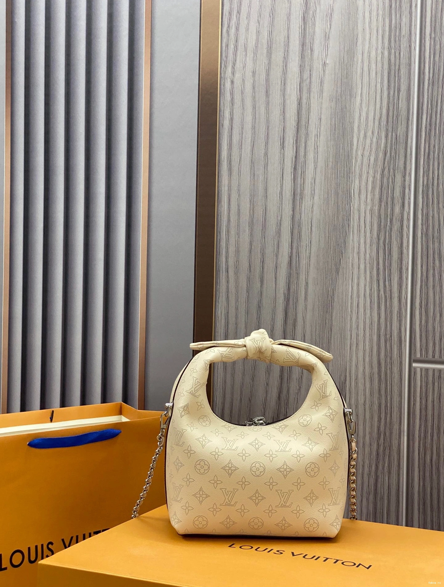 LOUIS WHY PM KNOT VUITTON 0812